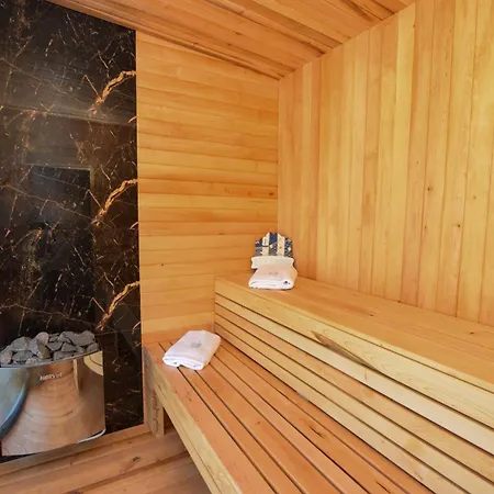 Nadmorski Spokoj, I Sauna * ルビャトボ